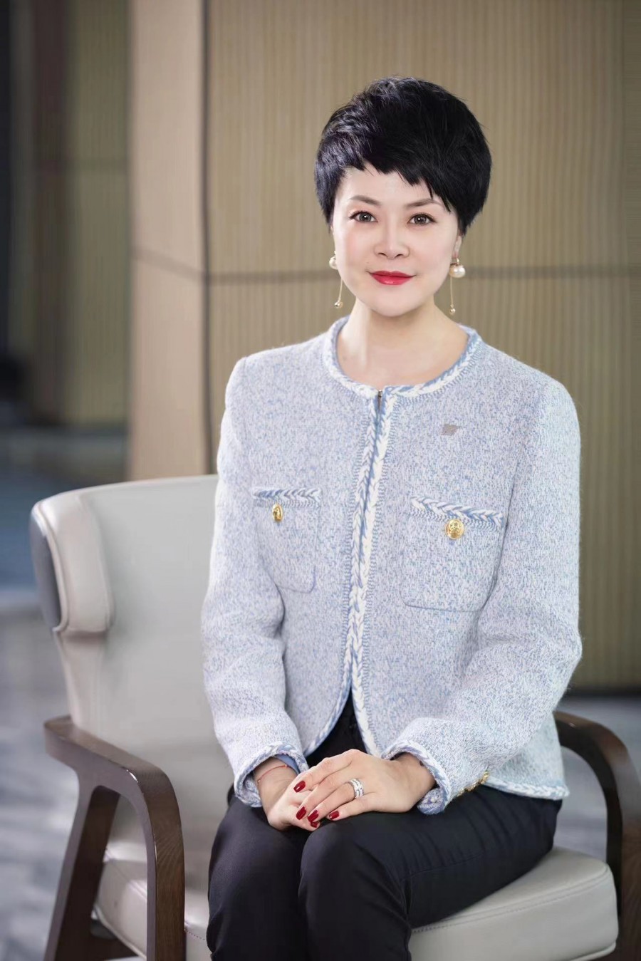 Ms. Zinnia Zhang